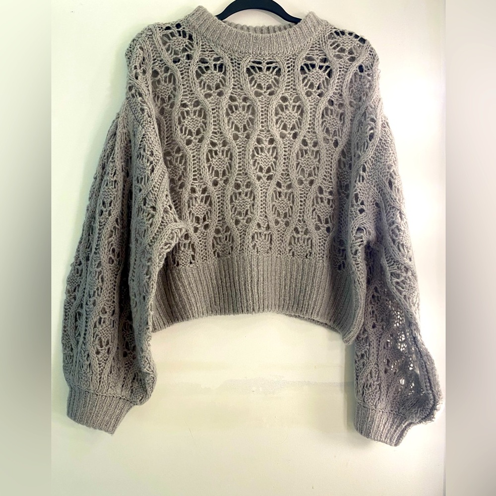 Divided H&M Cropped, Wide, Long Sleeve Sweater